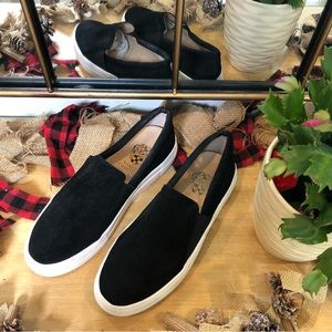NWOT Vince Camuto Kaylin Slip-On Sneaker, Size 6.5, Black